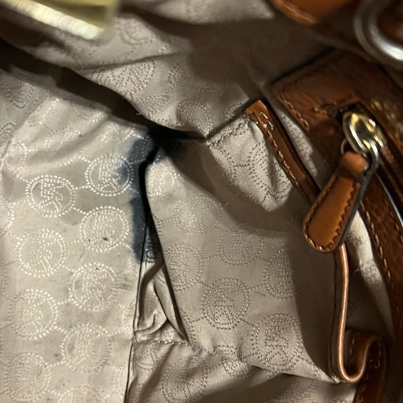 MK Purse - Picture 4 of 4